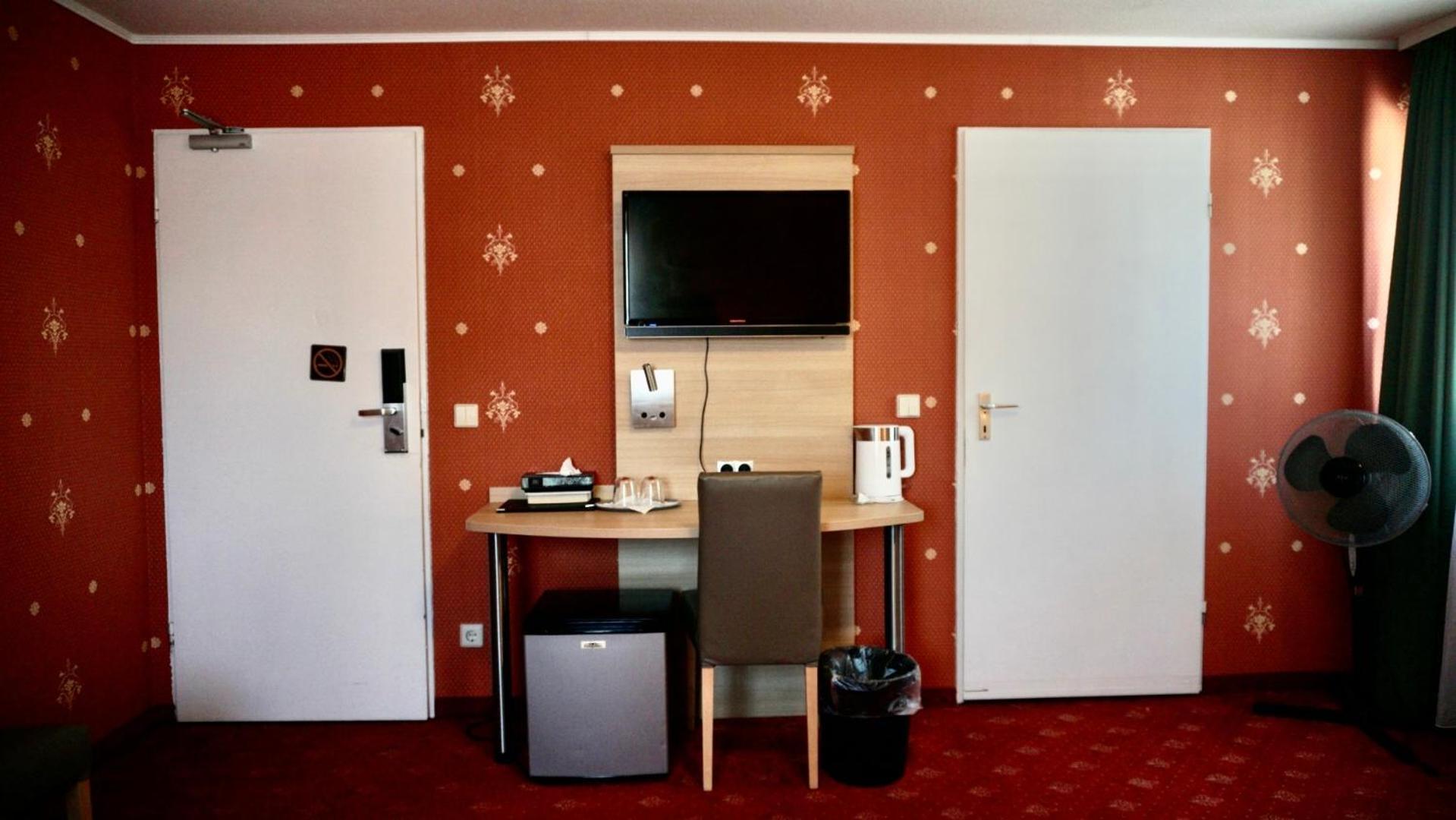 Hotel Hafner - Self Check-In Stuttgart Exteriör bild