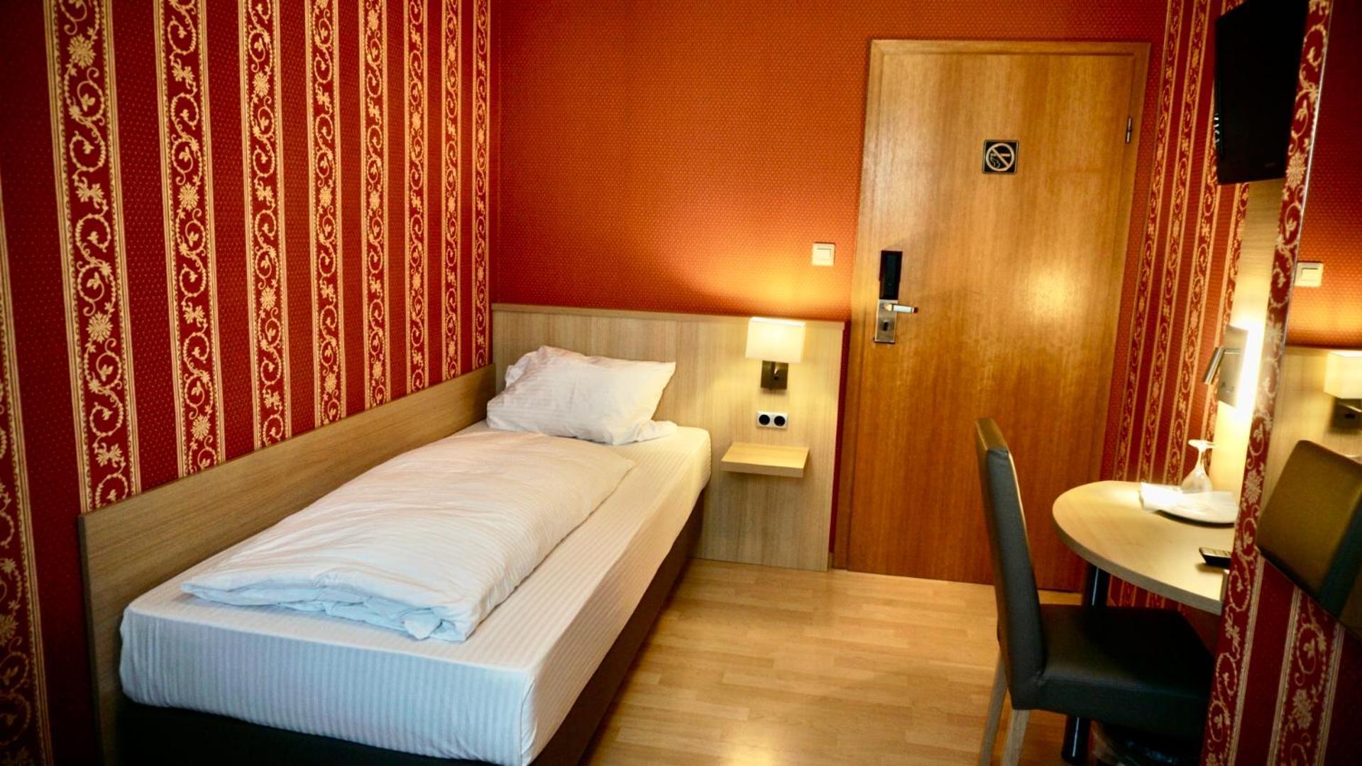 Hotel Hafner - Self Check-In Stuttgart Exteriör bild