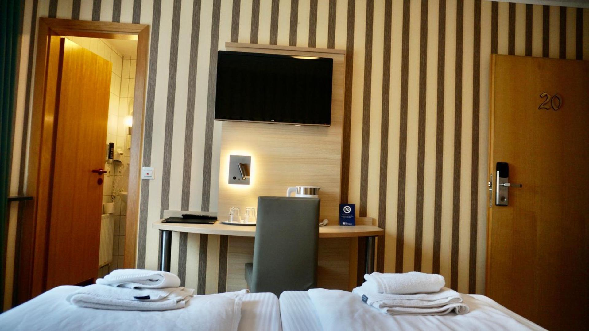 Hotel Hafner - Self Check-In Stuttgart Exteriör bild