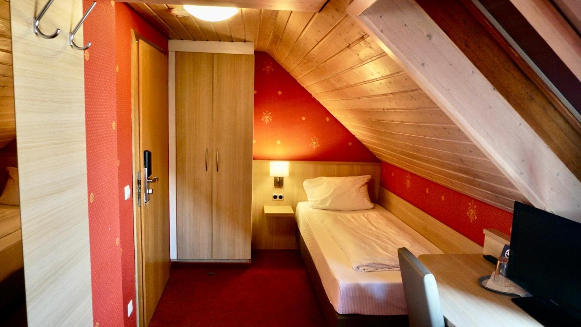 Hotel Hafner - Self Check-In Stuttgart Exteriör bild