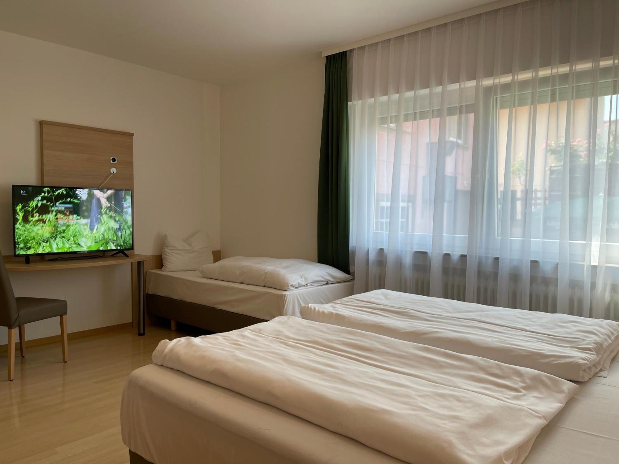 Hotel Hafner - Self Check-In Stuttgart Exteriör bild